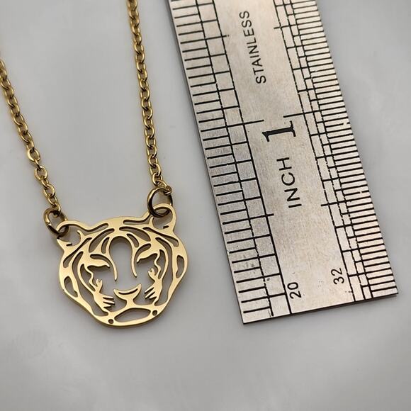 Dainty Golden Tiger Necklace - Picture 6 of 8